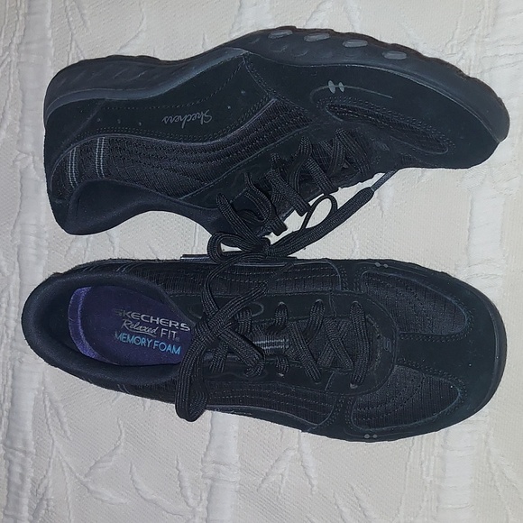 Skechers Shoes - Skechers Relax Fit shoes